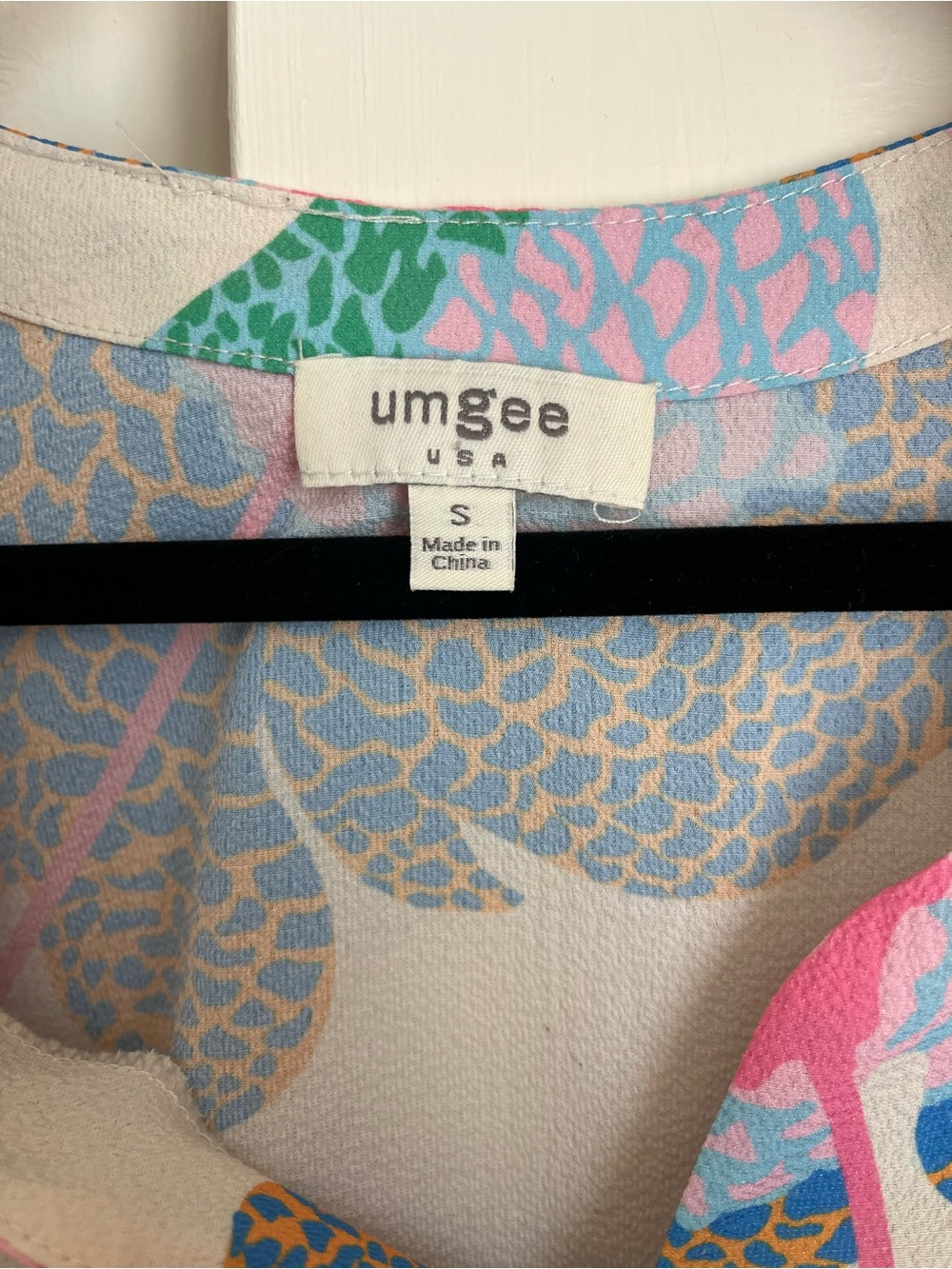 Umgee Cream Floral Puff Sleeve Blouse with Pink & Blue Accents - Picture 3 of 5